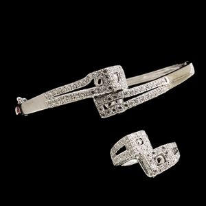 18K White Gold Bangle Bracelet
