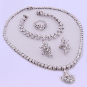 GIA Certified Diamonds Set