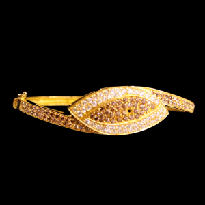 18K Gold Bangle Bracelet